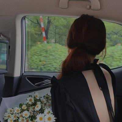 索女·丧尸·机关枪